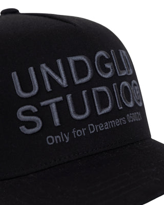 Basics Undgld Studio Trucker Cap - Black